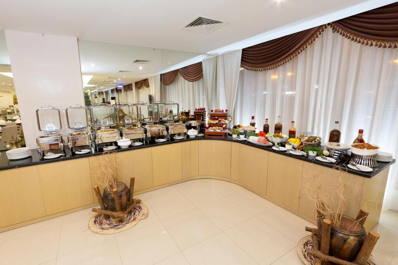 Nova Park Hotel Sharjah Bagian luar foto