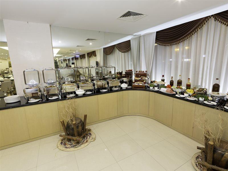 Nova Park Hotel Sharjah Bagian luar foto