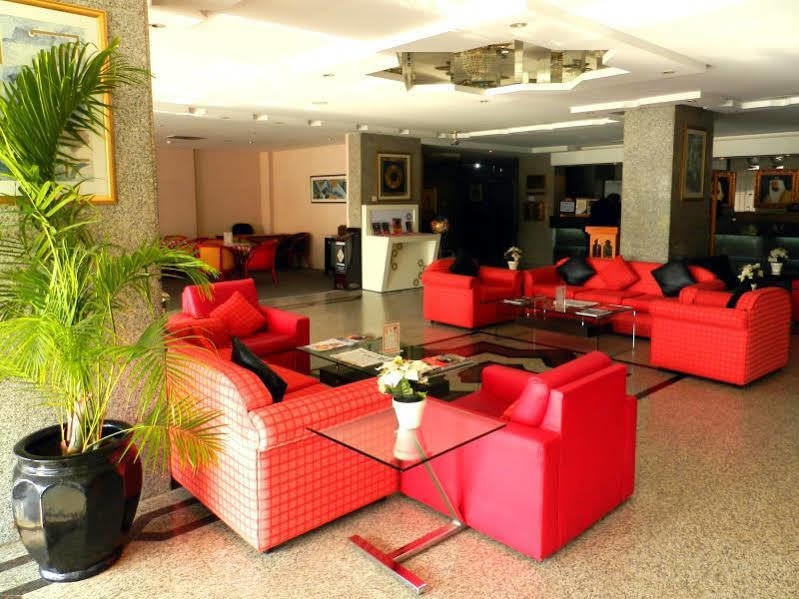 Nova Park Hotel Sharjah Bagian luar foto