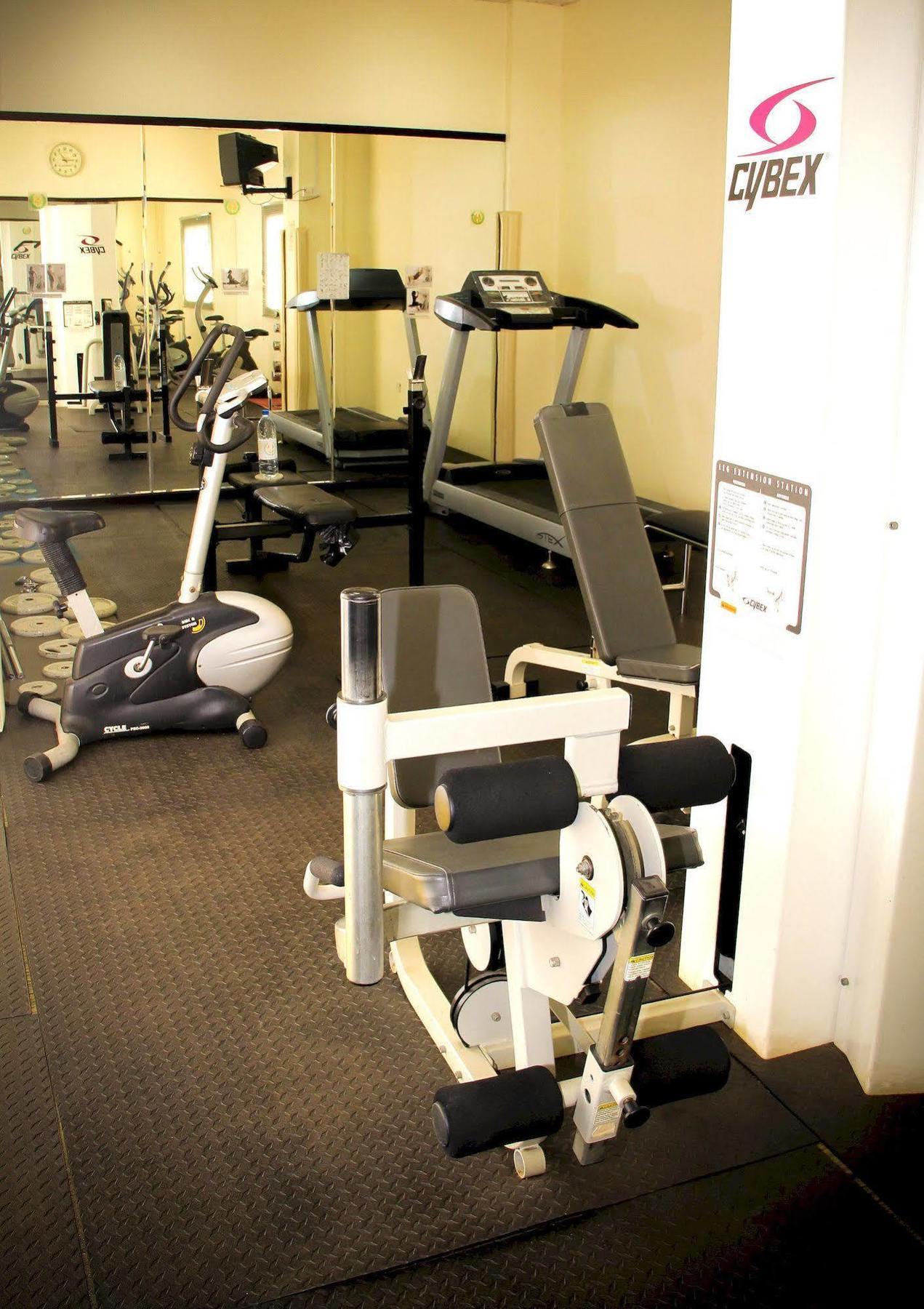 Nova Park Hotel Sharjah Bagian luar foto